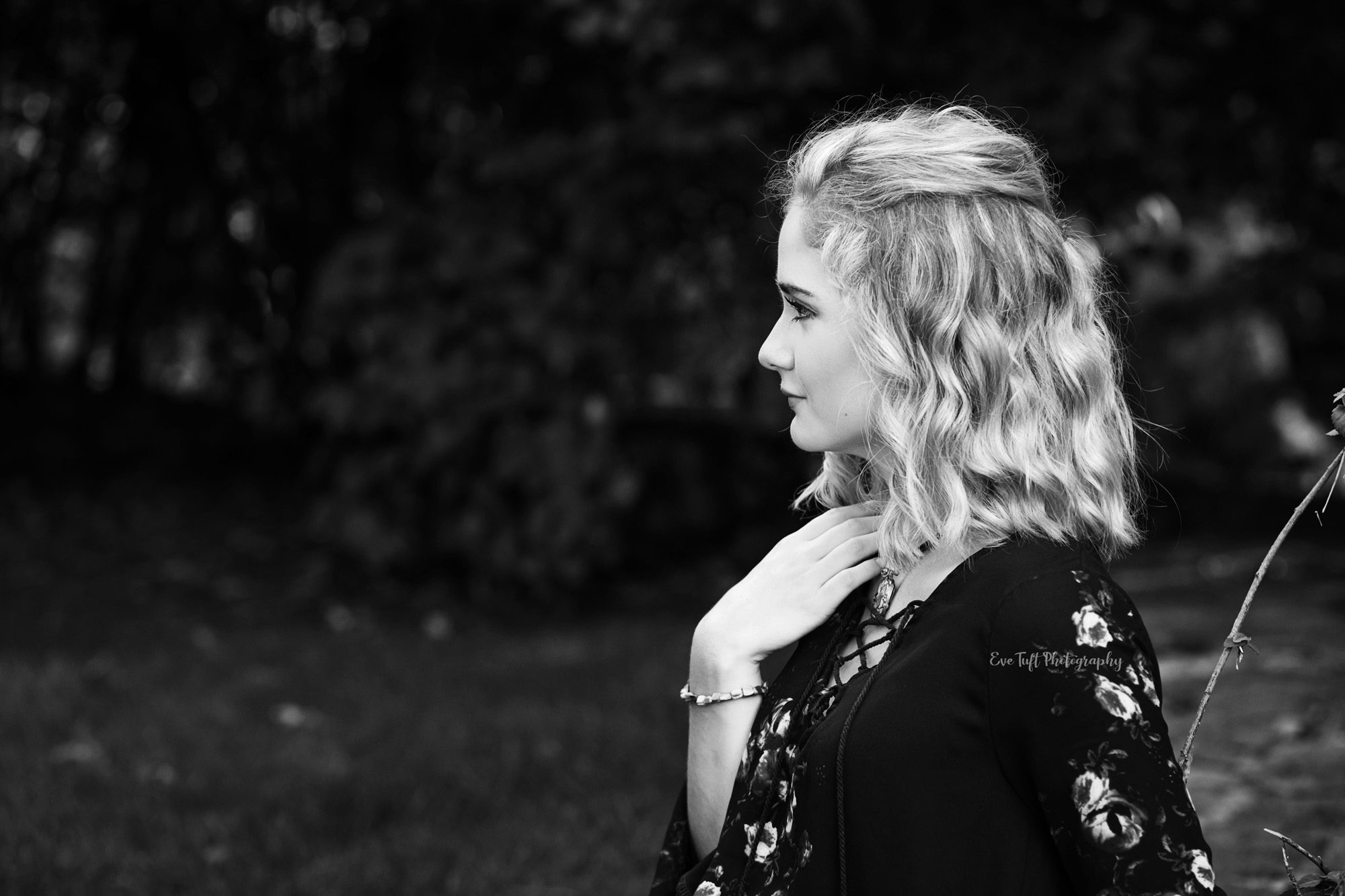 Profile of a senior girl in black and white. Midland, Michigan photographer