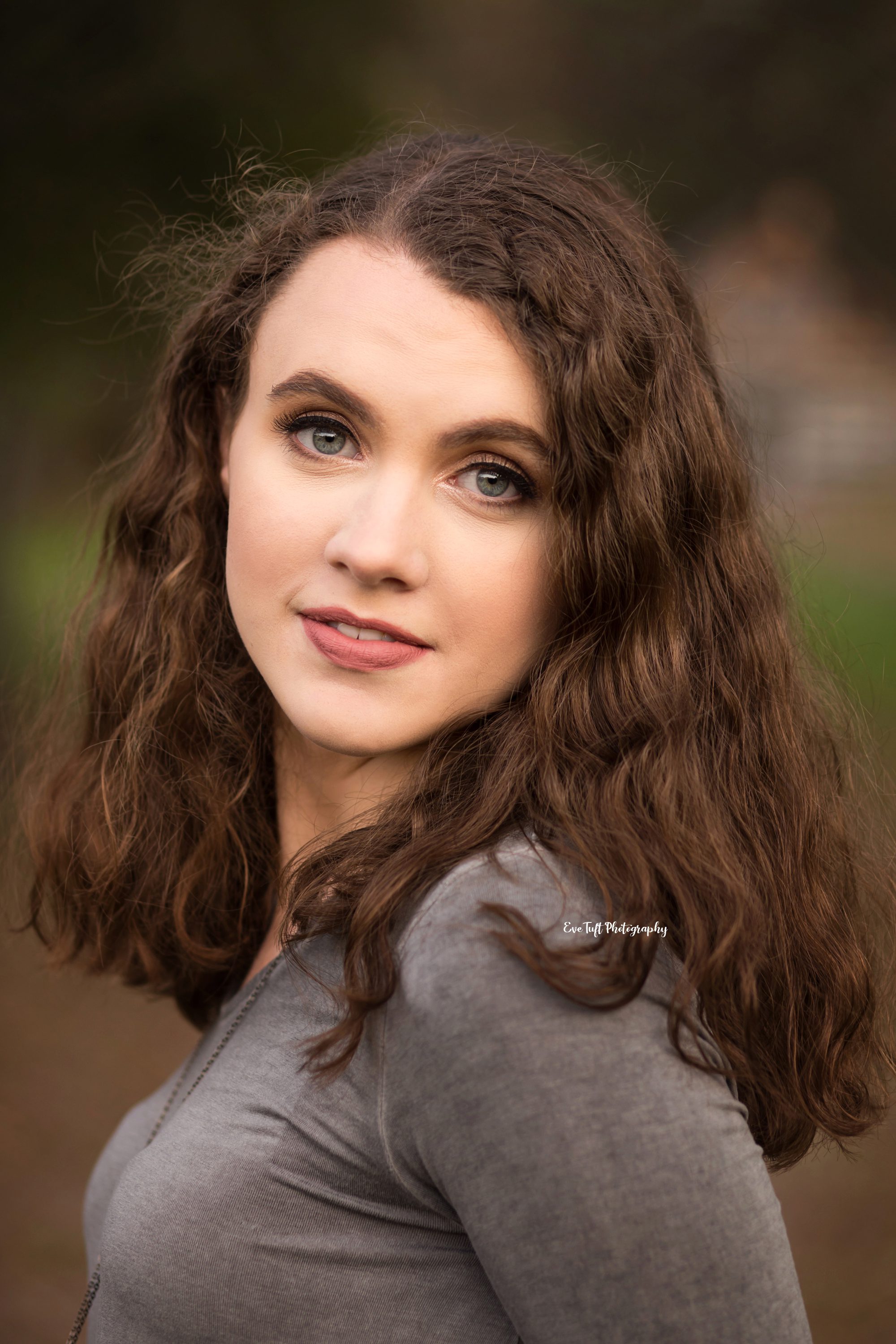 Senior girl head shot at the Chippewa Nature Center | Michigan Senior Photographer